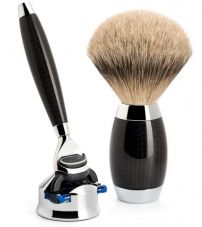 Бритвенный набор MUEHLE EDITION, барсучий ворс высшей категории Silvertip, бритва Fusion, карбон