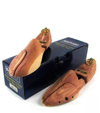 Распорка для хранения обуви SAPHIR подпружиненная колодка, натуральное дерево кедр.