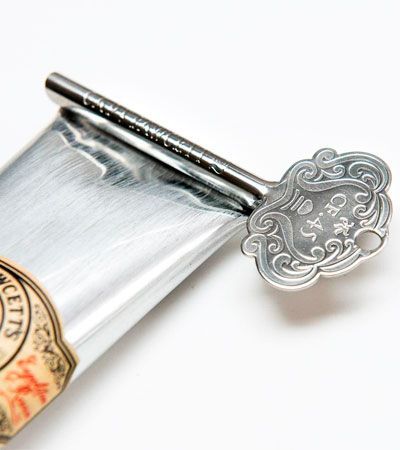 Ключ Captain Fawcett для дозирования металлических туб