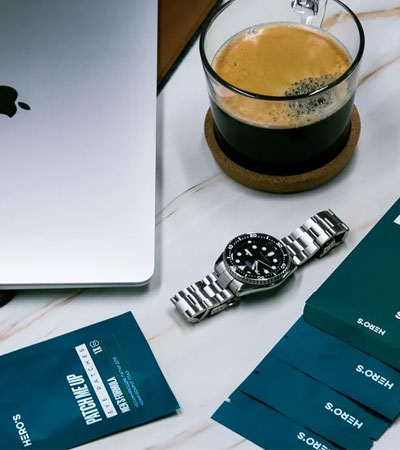 Набор мужских увлажняющих патч для кожи вокруг глаз Hero'S Patch ME UP Mens Formula (5шт)