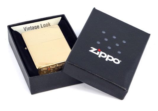 Зажигалка ZIPPO Vintage™ Series 1937 с полосками, с покрытием High Polish Brass, латунь/сталь, золотистая, глянцевая, 36x12x56 мм