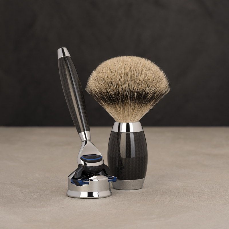 Бритвенный набор MUEHLE EDITION, барсучий ворс высшей категории Silvertip, бритва Fusion, карбон