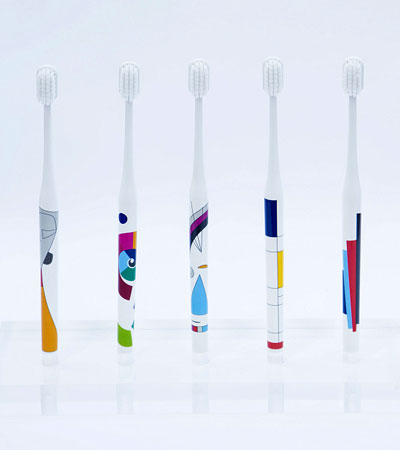 Зубная щетка Monrcarrote «Малевич» из коллекции «Абстракционистов» 12+