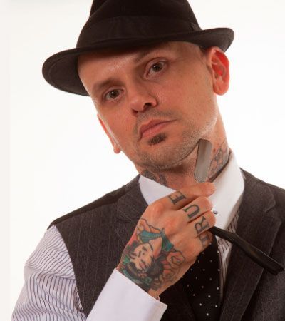 Профессиональная шаветт со сменными лезвиями Feather Artist Club SS черного цвета