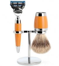 Бритвенный набор MUEHLE STYLO, смола, цвет карамели, барсучий ворс категории Fine, бритва Fusion