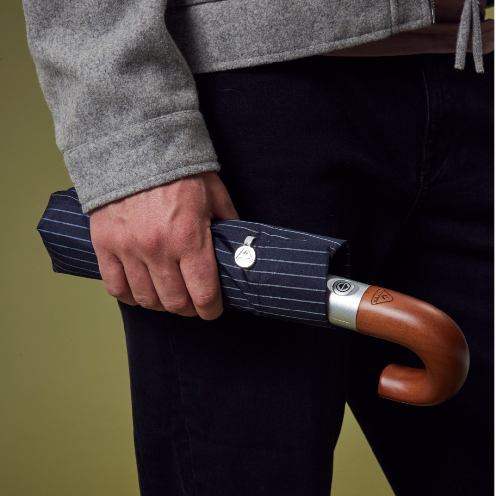 Элегантный мужской зонт, темно-синий в тонкую голубую полоску, автомат, Chelsea, Fulton G818-2639