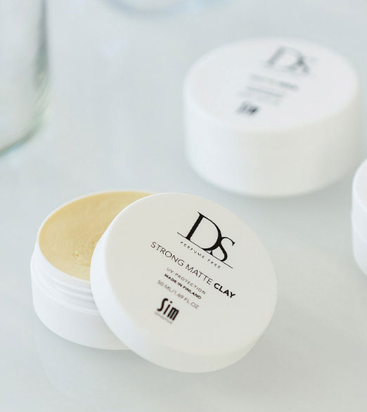 Глина для укладки волос сильной фиксации (без отдушек) DS Sim Sensitive Stronge Matte Clay -50мл.