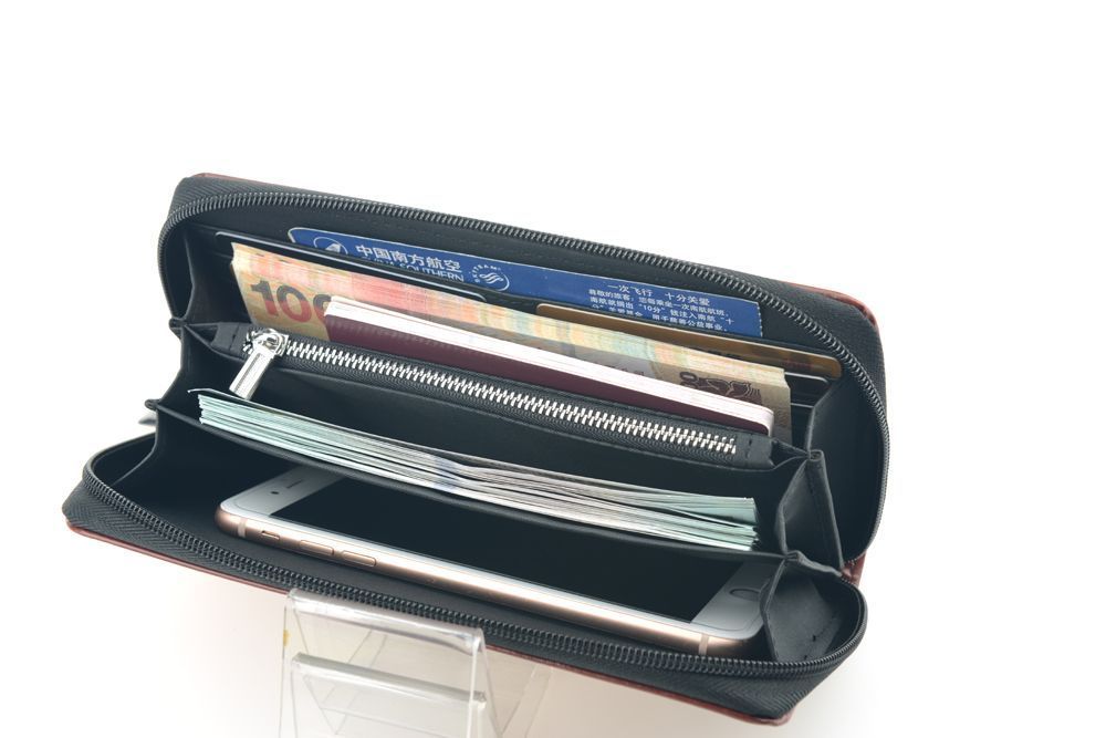 Кошелек с аккумулятором Power Bank (4 000 mAh) PIERRE CARDIN