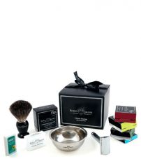 Набор для бритья: бритва т- образная, хром; помазок, слоновая кость, чаша для бритья, хром;  мыло для бритья , ментол; квасцовый камень; пачка лезвий; пробники.