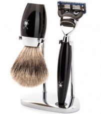 Бритвенный набор MUEHLE KOSMO, черная смола, барсучий ворс категории Fine, бритва Fusion