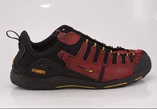 Крем для замши Nubuck Color с аппликатором Tarrago -75мл.