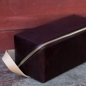 Набор в тёмном кожаном футляре TARRAGO