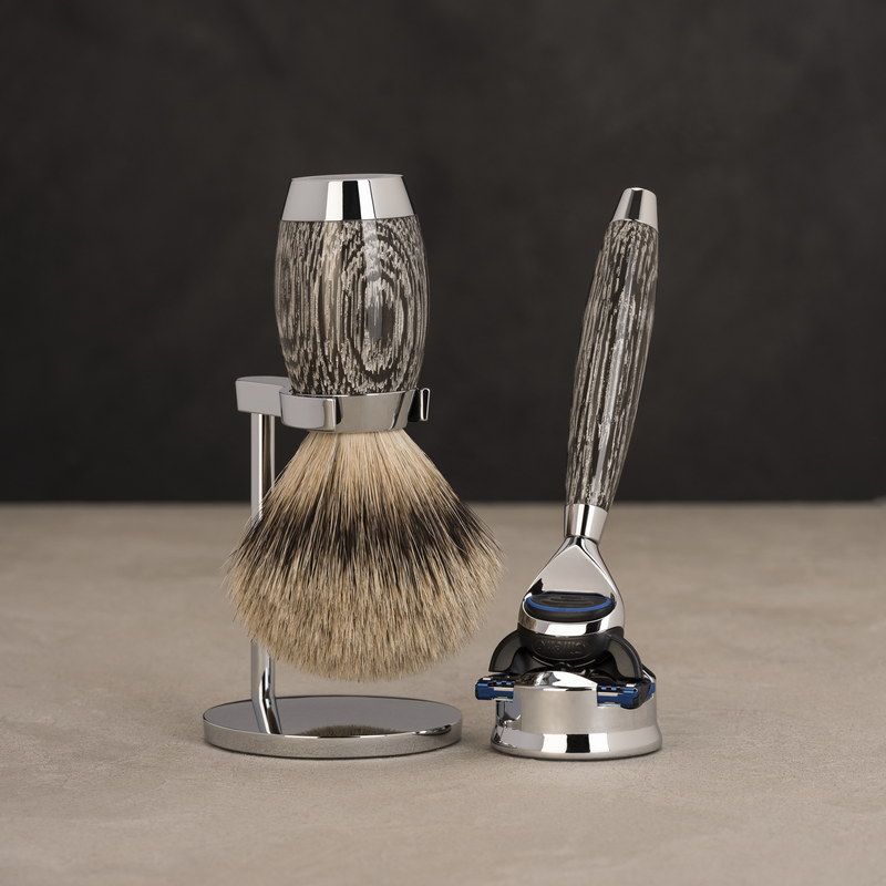 Бритвенный набор MUEHLE EDITION, барсучий ворс высшей категории Silvertip, бритва Fusion, мореный дуб, стерлинговое серебро