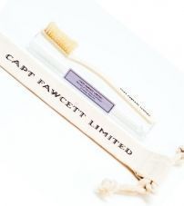 Зубная щетка с натуральной щетиной Captain Fawcett Toothbrush