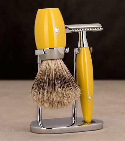 Бритвенный набор MUEHLE KOSMO, смола лимонного цвета, барсучий ворс категории Fine, Т-образная бритва