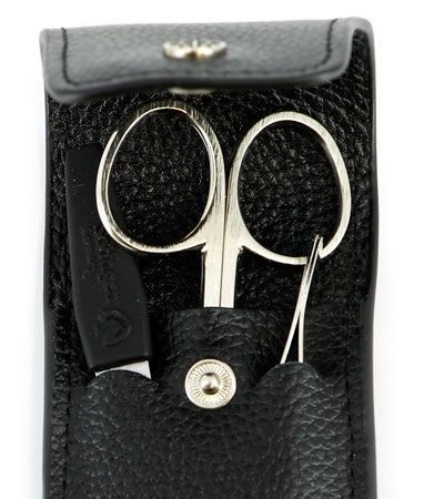 Маникюрный набор GD, 3пр., Инструменты: ножницы для кутикул, пилка металлическая 9 см, пинцет наклонный. Футляр: натур.кожа, цвет черный